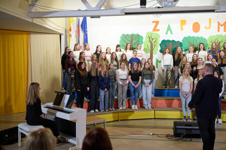 058_Zapojmo pomladi II_dan